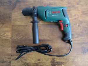 Bosch EasyImpact 600 Schlagbohrmaschine von links