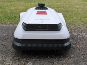 ECOVACS Goat A1600 LiDAR PRO Mähroboter von vorne