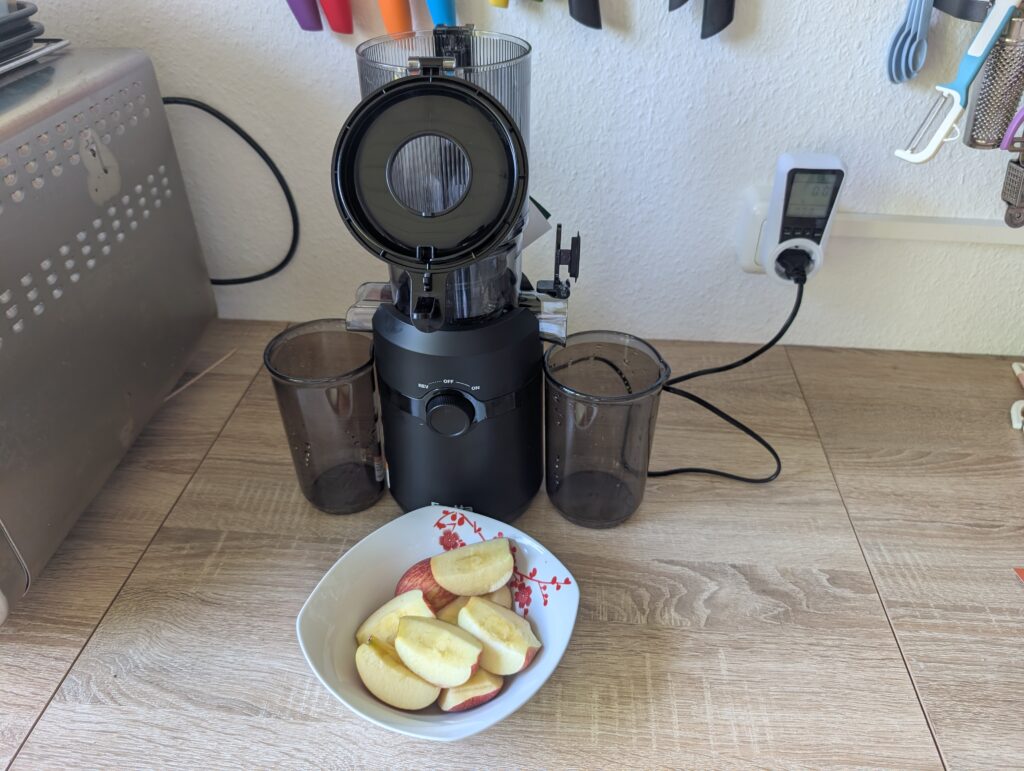 Fretta-Slow-Juicer Äpfel entsaften