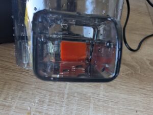 Fretta-Slow-Juicer Tresterkanal mit Gummistopfen