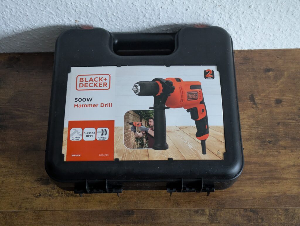 Koffer der BLACK+DECKER BEH200K-QS Schlagbohrmaschine