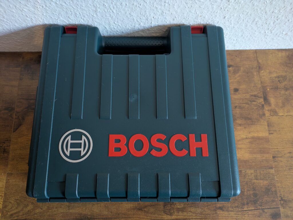 Koffer der Bosch Professional GSB 16 RE Schlagbohrmaschine