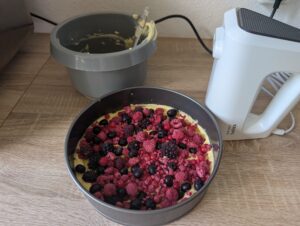 Krups 3 Mix 4000 Handmixer mit vorbereitetem Kuchen