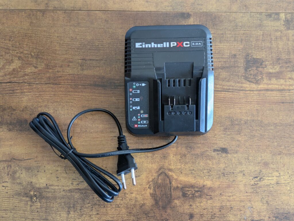 Ladegerät der Einhell TE-ID 18 Li-Solo Schlagbohrmaschine von oben