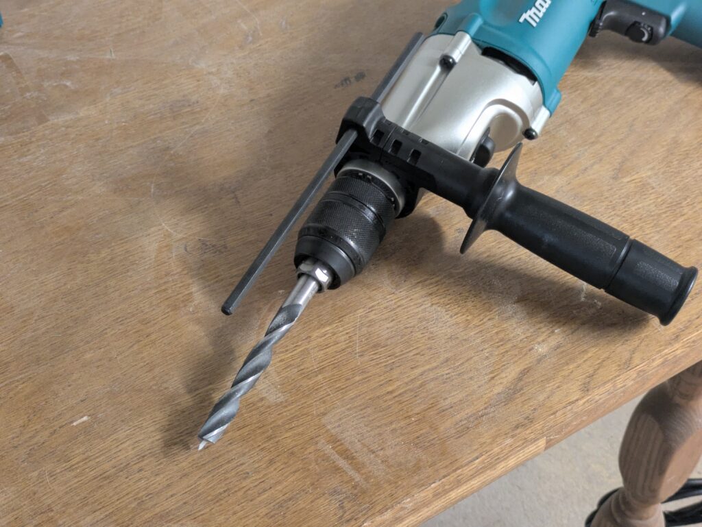 Makita HP2051FJ Schlagbohrmaschine im Einsatz (3)
