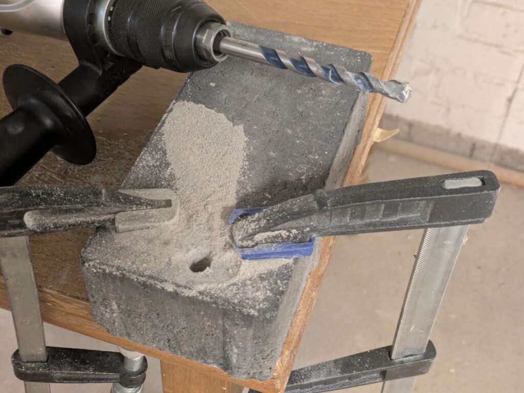 Makita HP2051FJ Schlagbohrmaschine im Einsatz (8)
