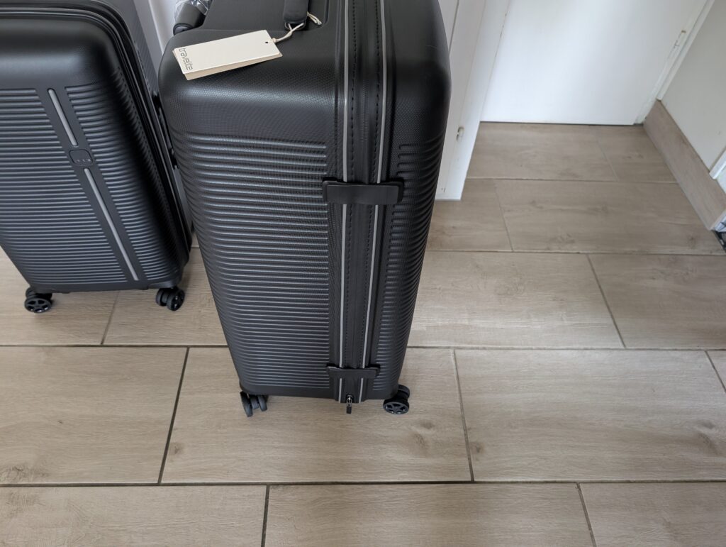 Travelite Roomer 4w Kofferset Seitenansicht