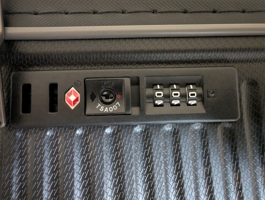 Travelite Roomer 4w Kofferset TSA Schloss
