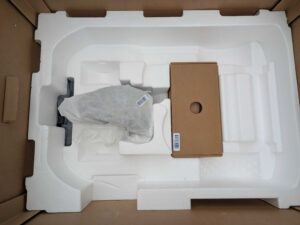 Verpackung des ECOVACS Goat A1600 LiDAR PRO Mähroboters geöffnet (2)