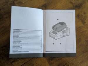 WORX NITRO WX352.4 Schlagbohrmaschine Anleitung Ladegerät geöffnet
