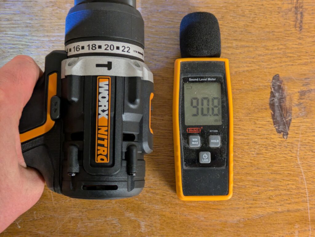 WORX NITRO WX352.4 Schlagbohrmaschine Lautstärke