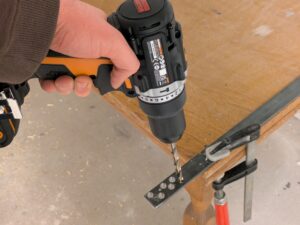 WORX NITRO WX352.4 Schlagbohrmaschine im Einsatz (5)