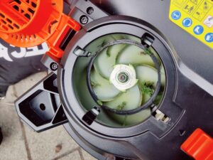 FUXTEC FX-E2LBS Laubsauger Häckselrad nach dem Test