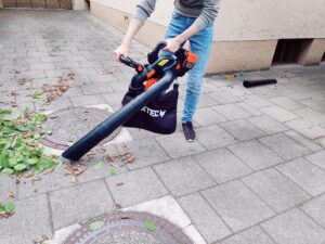 FUXTEC FX-E2LBS Laubsauger zweiter Tragegriff im Test