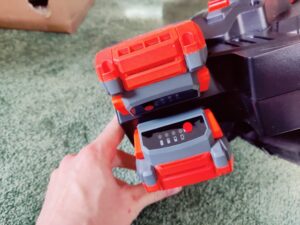 FUXTEC FX-E2LBS Laubsauger beide Akkus eingebaut