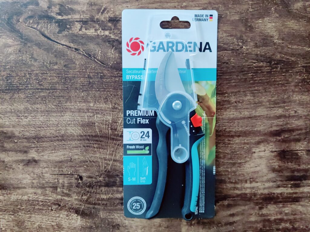 Gardena PremiumCut Flex 12242-20 Gartenschere Verpackung