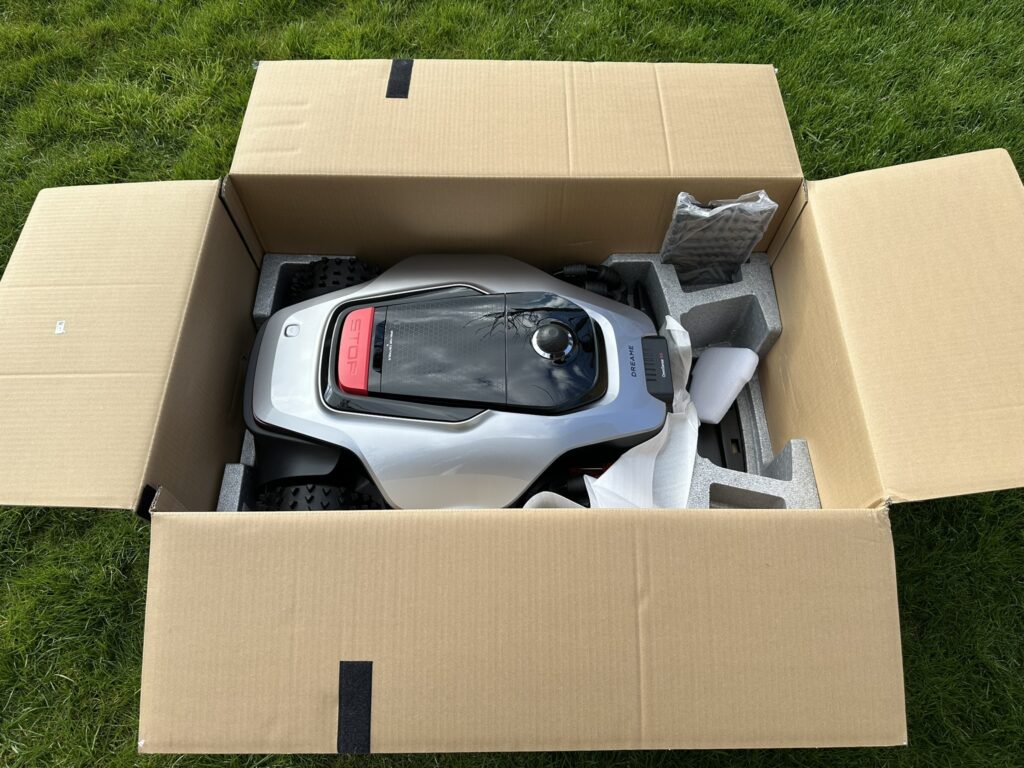 08-dreame-a3-awd-pro-im-karton-ausgepackt