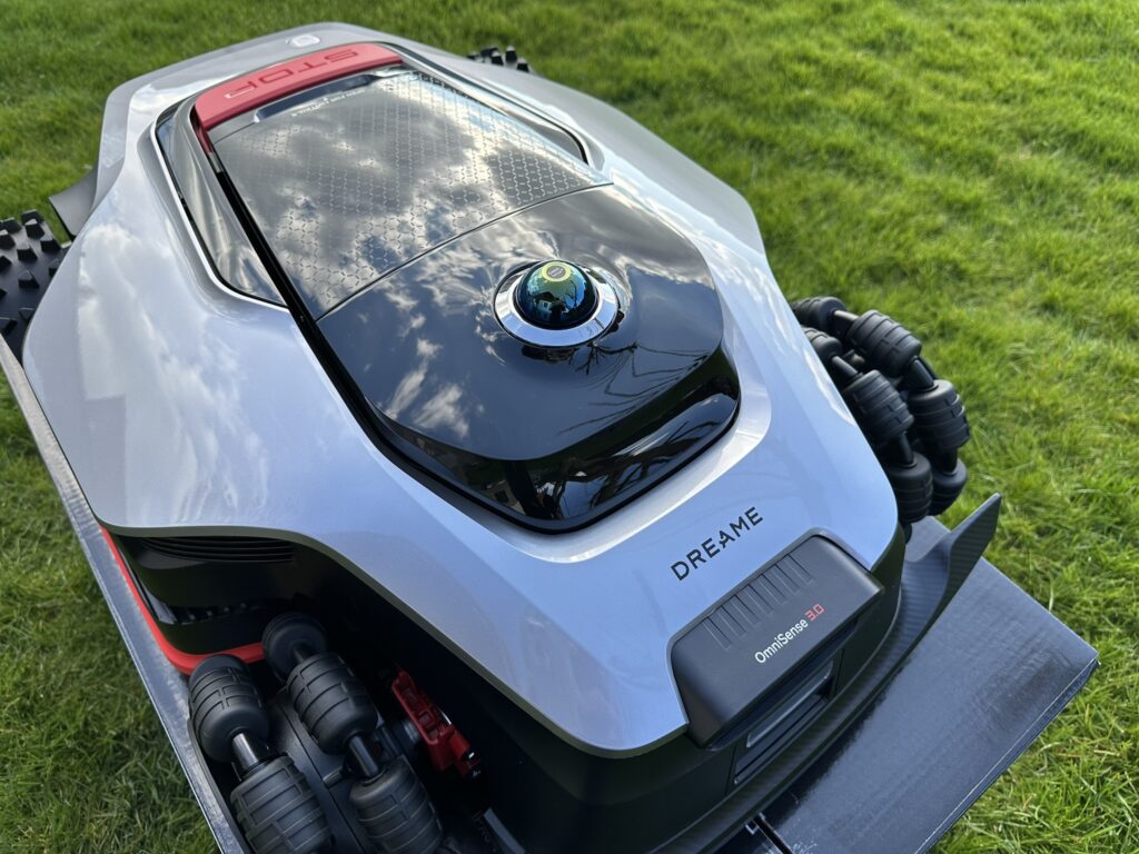25-dreame-a3-awd-pro-roboter-oberseite-schraeg