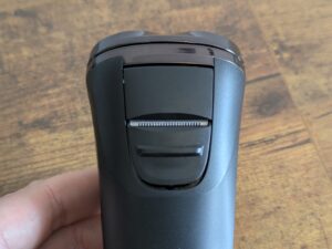 Brightup FK375S Rasierer Trimmer im Gerät