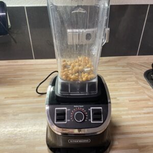 STEINBORG Standmixer SB-7060 Kichererbsen vorher
