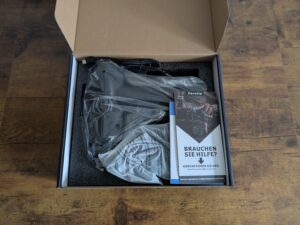 Verpackung der Zerolia MG 03 Massagepistole geöffnet