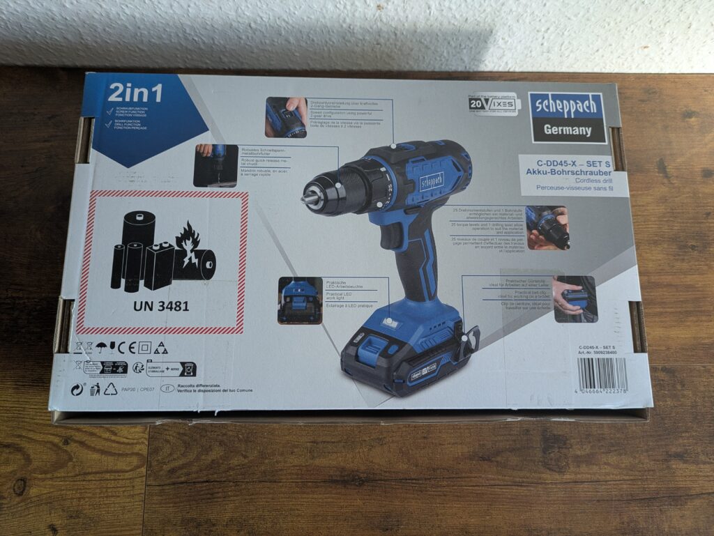 Verpackungs des Scheppach C-DD45 Akkuschraubers von unten