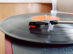 Die 7 besten Plattenspieler im Test inklusive Testsieger [jahr]