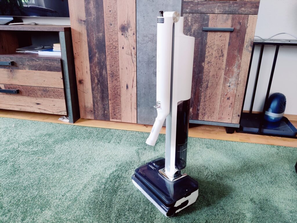 Tineco Floor One i7 Fold Premium Nass-Trockensauger von vorne