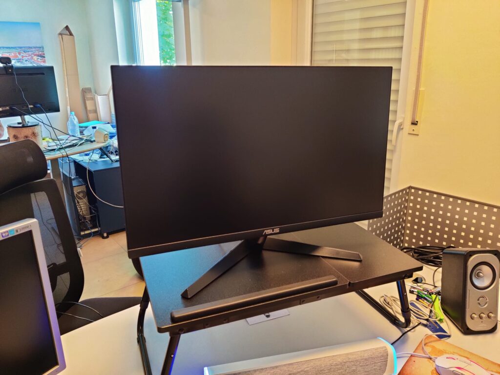 ASUS Eye Care VY279HGR Monitor Platzierung