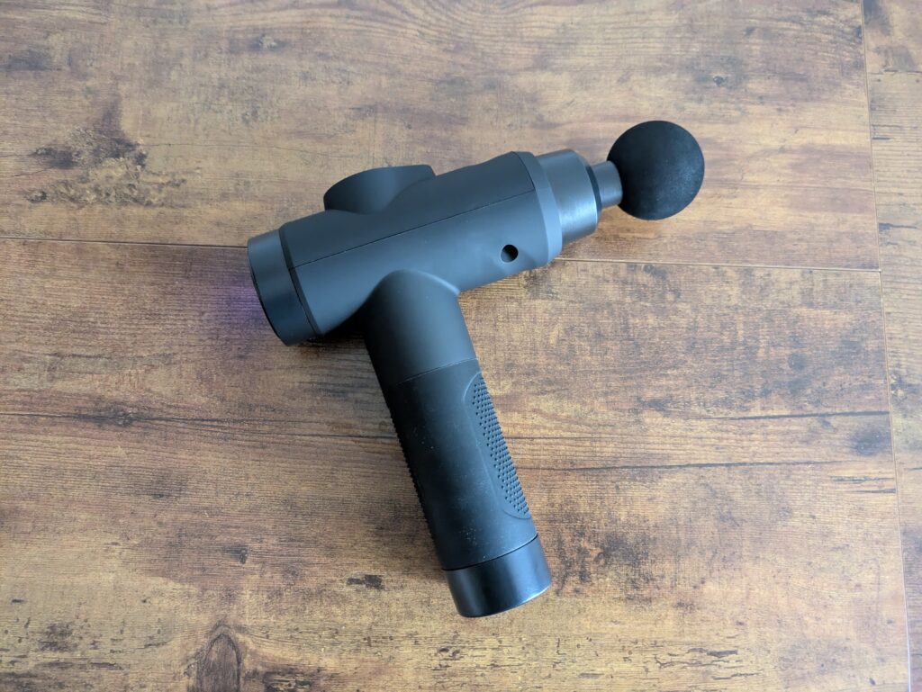 Zerolia MG 03 Massagepistole mit Aufsatz
