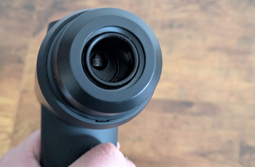Zerolia MG 03 Massagepistole von vorne in der Nahansicht