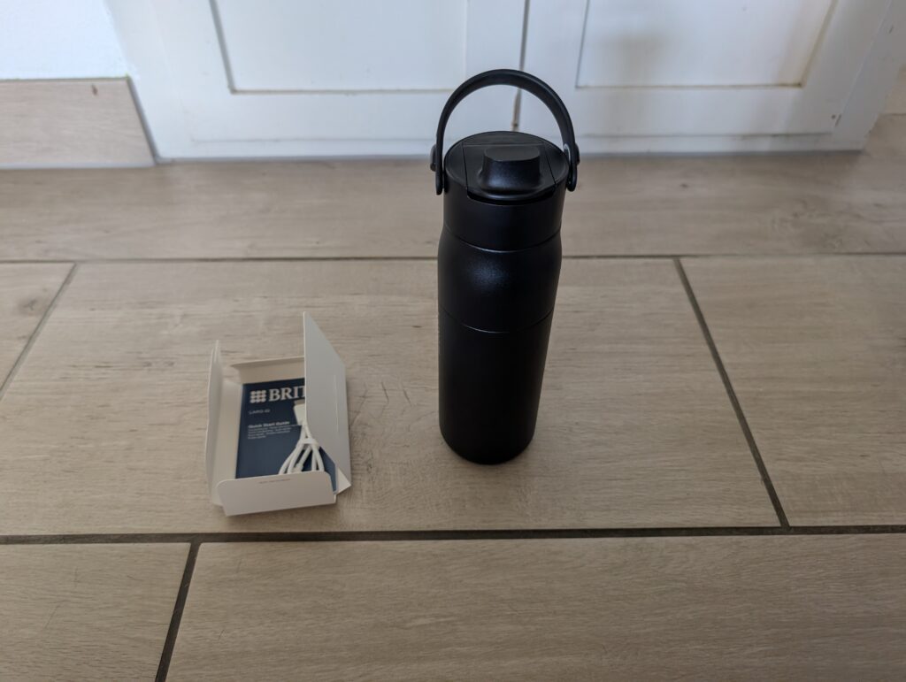 BRITA LARQ iQ Trinkflasche mit Wasserfilter Lieferumfang