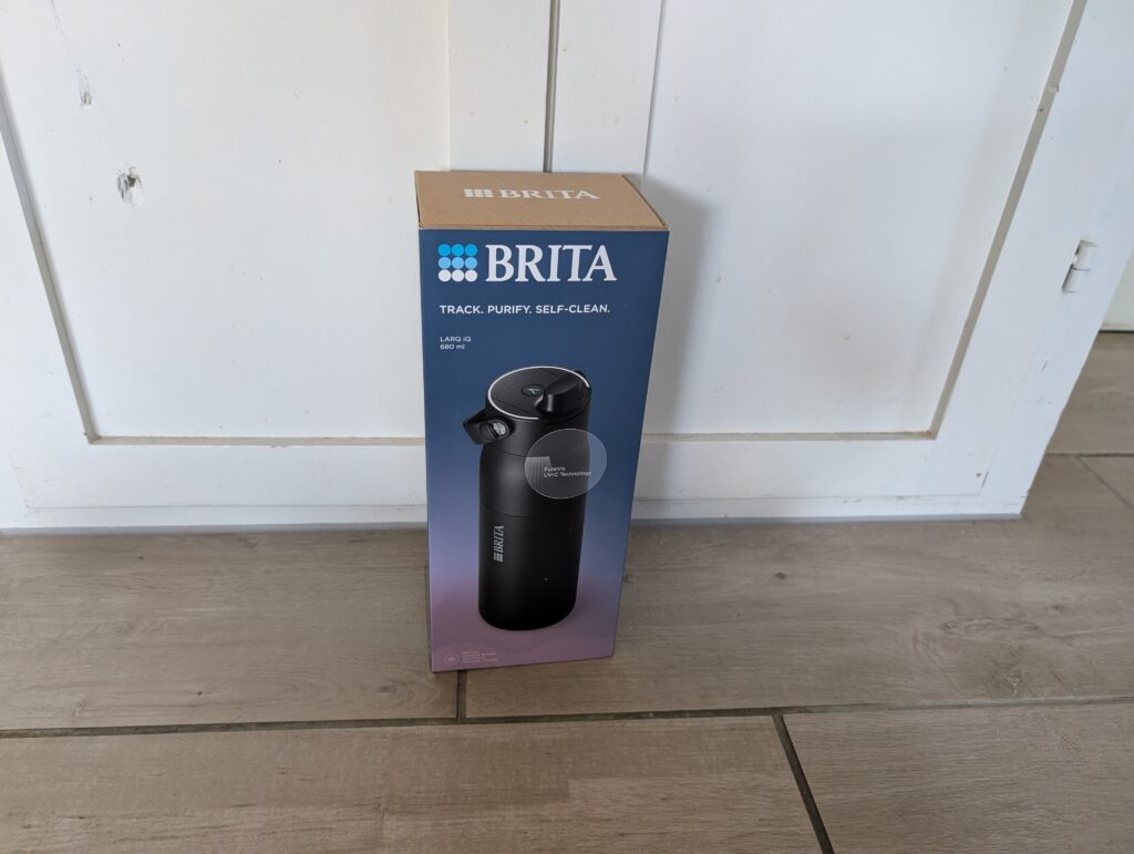 BRITA LARQ iQ Trinkflasche mit Wasserfilter Verpackung