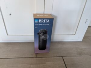 BRITA LARQ iQ Trinkflasche mit Wasserfilter Verpackung