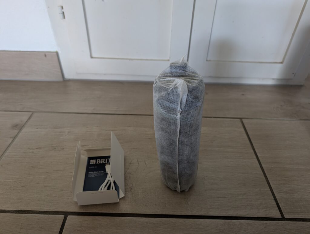 BRITA LARQ iQ Trinkflasche mit Wasserfilter ausgepackt