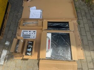 Char-Broil Griddle 3400 Gasgrill Verpackung geöffnet
