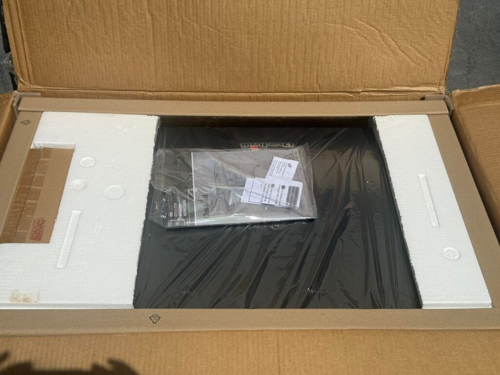 Char-Broil Griddle 3400 Gasgrill Verpackung geöffnet (5)