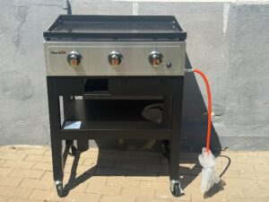 Char-Broil Griddle 3400 Gasgrill von vorne (3)