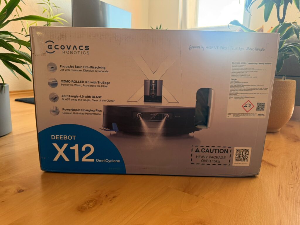 Ecovacs Deebot X12 OmniCyclone Saug-Wisch-Roboter Verpackung