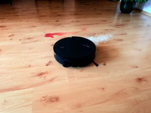 Ecovacs Deebot X12 OmniCyclone Saug-Wisch-Roboter im Einsatz (6)