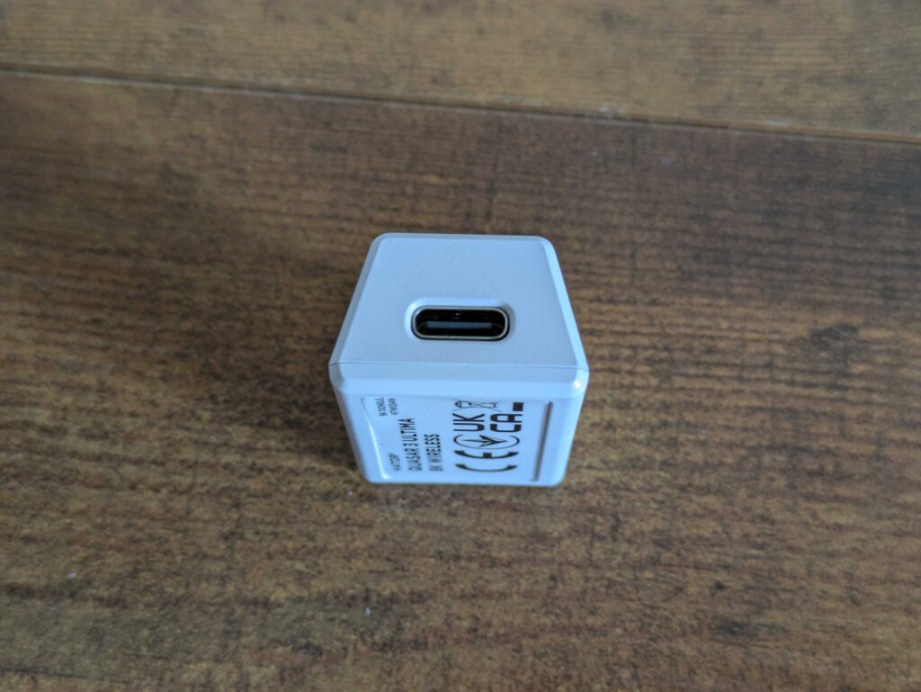 HATOR Quasar 3 ULTIMA 8K Wireless Dongle Anschluss