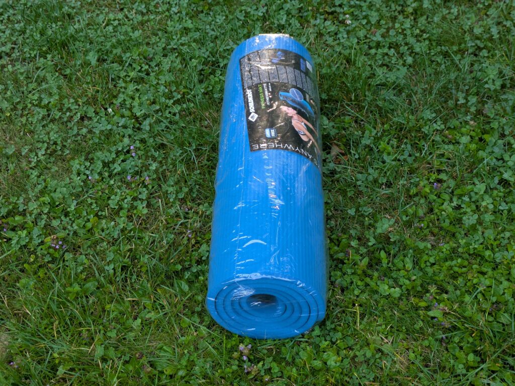 Schildkröt Gymnastikmatte Verpackt von der Seite