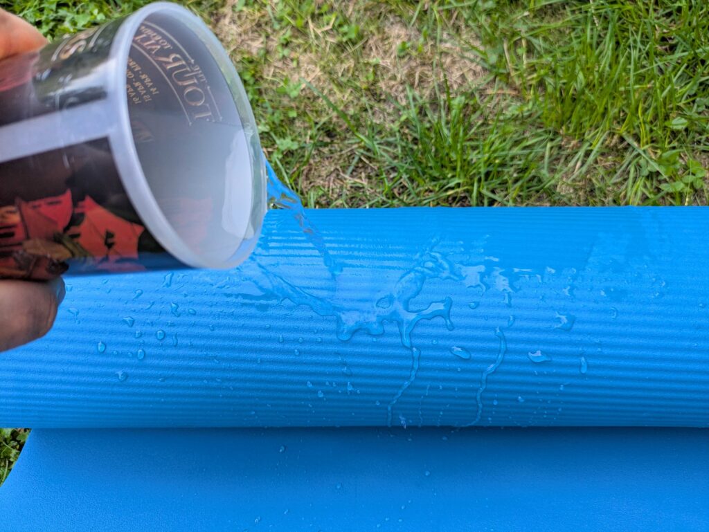 Schildkröt Gymnastikmatte Wassertest