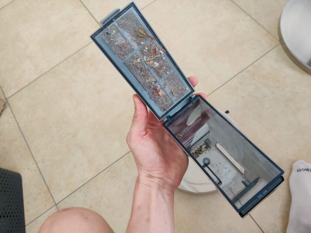Lefant M210P Staubsauger-Roboter Schmutzbehälter nach dem Betrieb