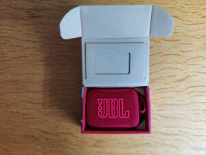 JBL Go 5 Lautsprecher Verpackung offen