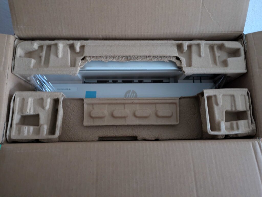 HP Envy 6520e Tintenstrahldrucker Verpackung geöffnet Nahansicht