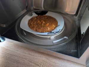 Panasonic NN-CD58RSEPG Kombi-Mikrowelle Linsensuppe