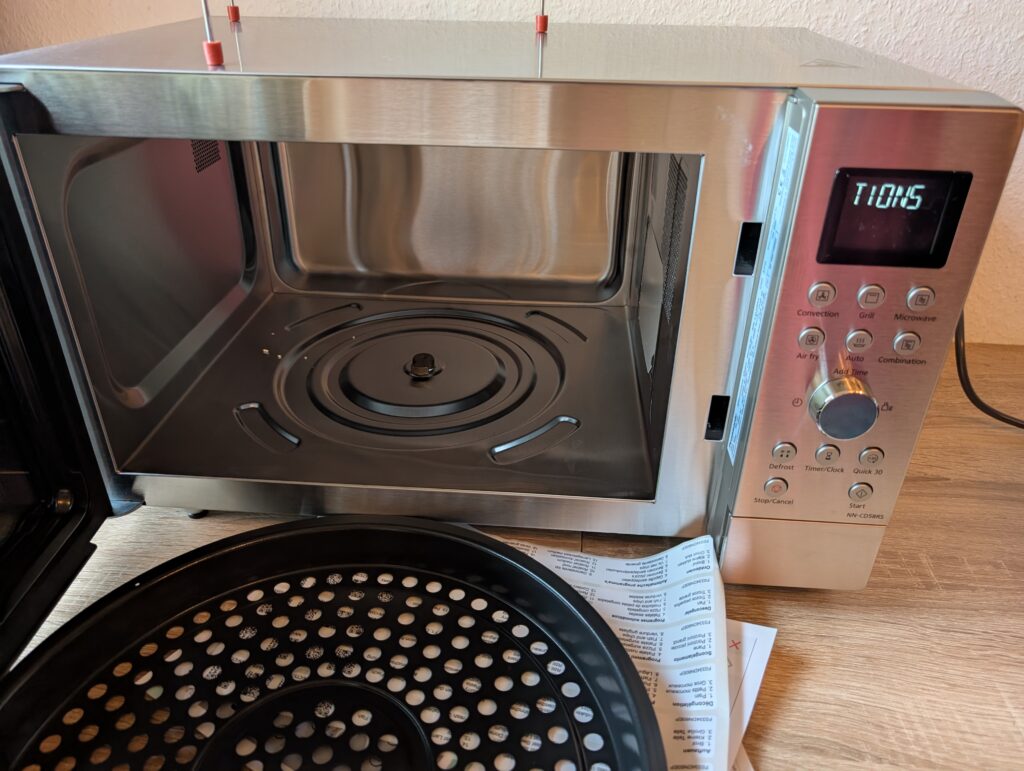 Panasonic NN-CD58RSEPG Minibackofen Zubehör auspacken