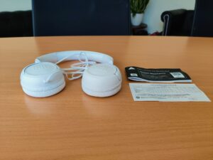 JBL Tune 530 Kopfhörer mit Zubehör