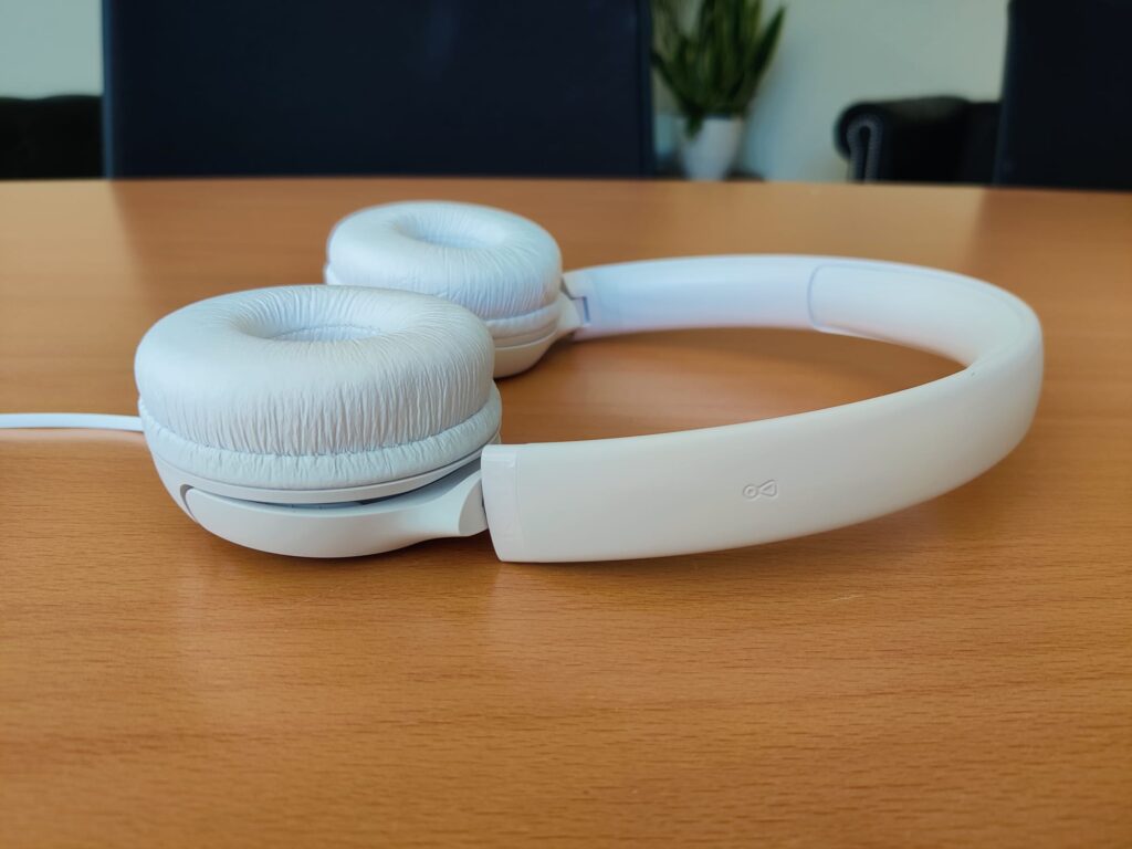 JBL Tune 530 Kopfhörer von der Seite